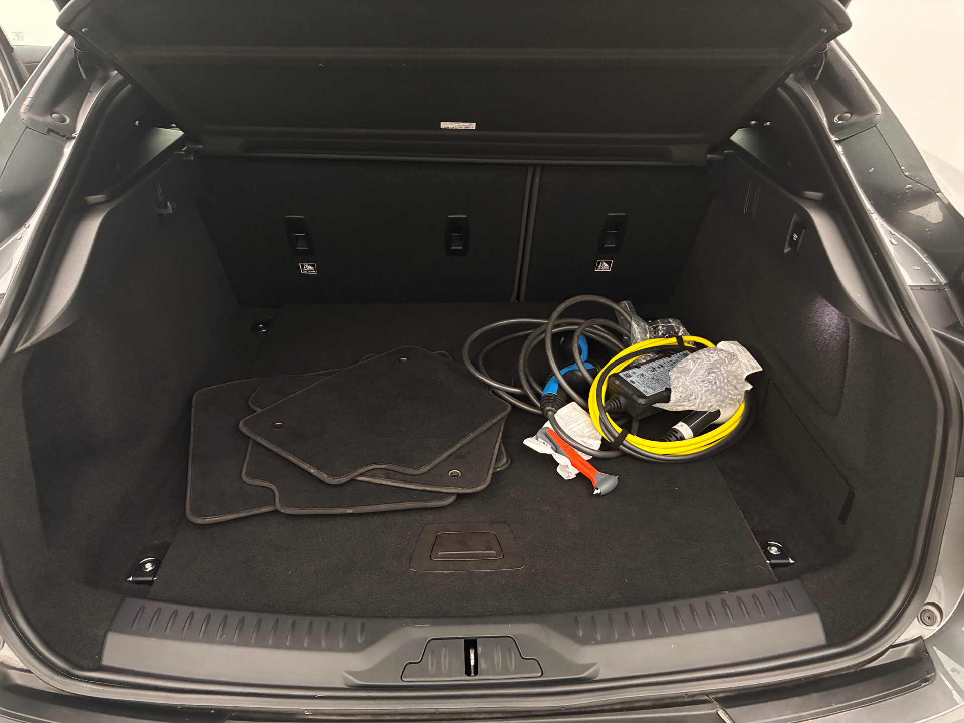 Grå Jaguar I-Pace fra 2018