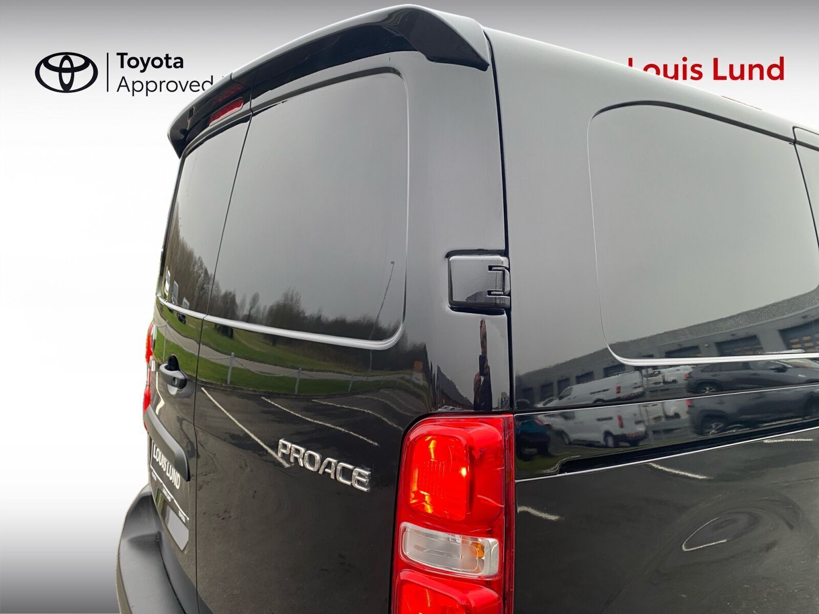 Sort Toyota ProAce fra 2024