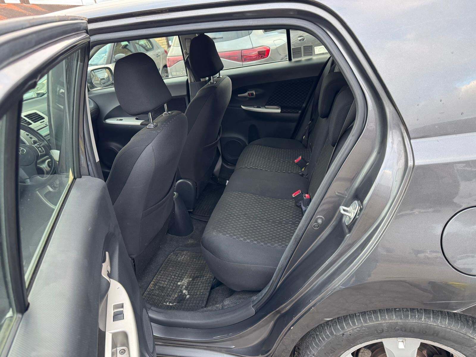 undefined Toyota Urban Cruiser fra 2009 set indefra