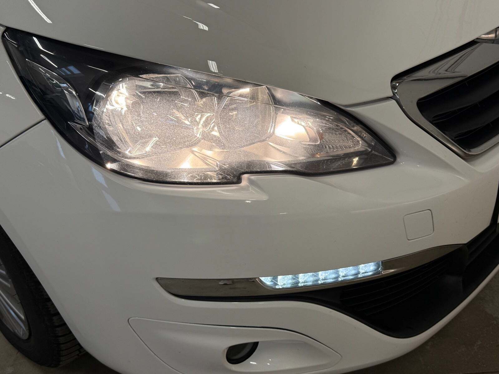 Peugeot 308 1,6 BlueHDi 120 Style Sky SW