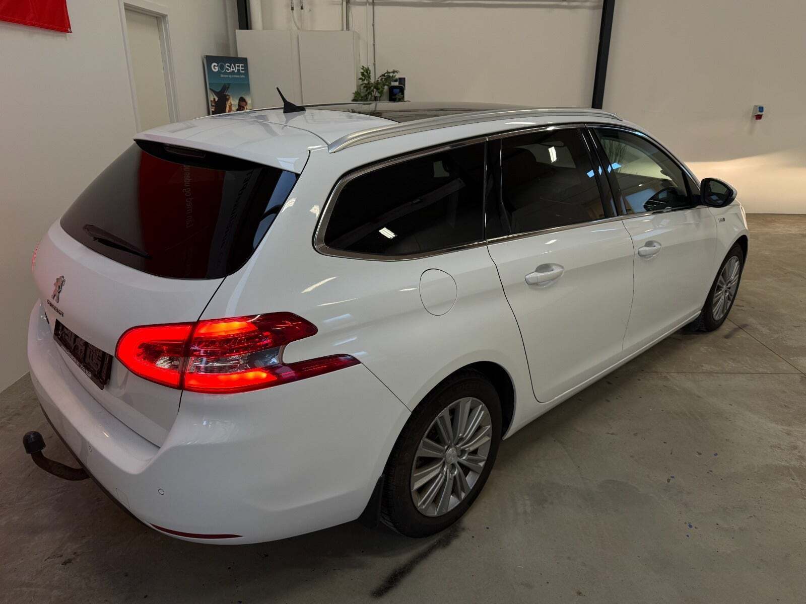 Peugeot 308 1,6 BlueHDi 120 Style Sky SW