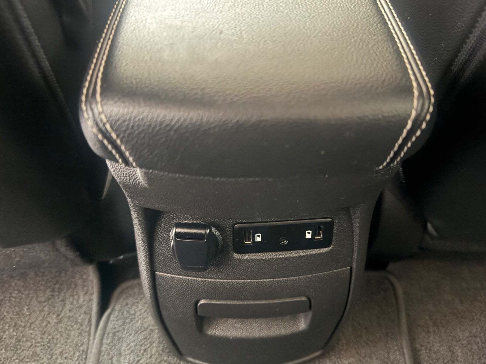 Sølv Renault Grand Scenic IV fra 2018