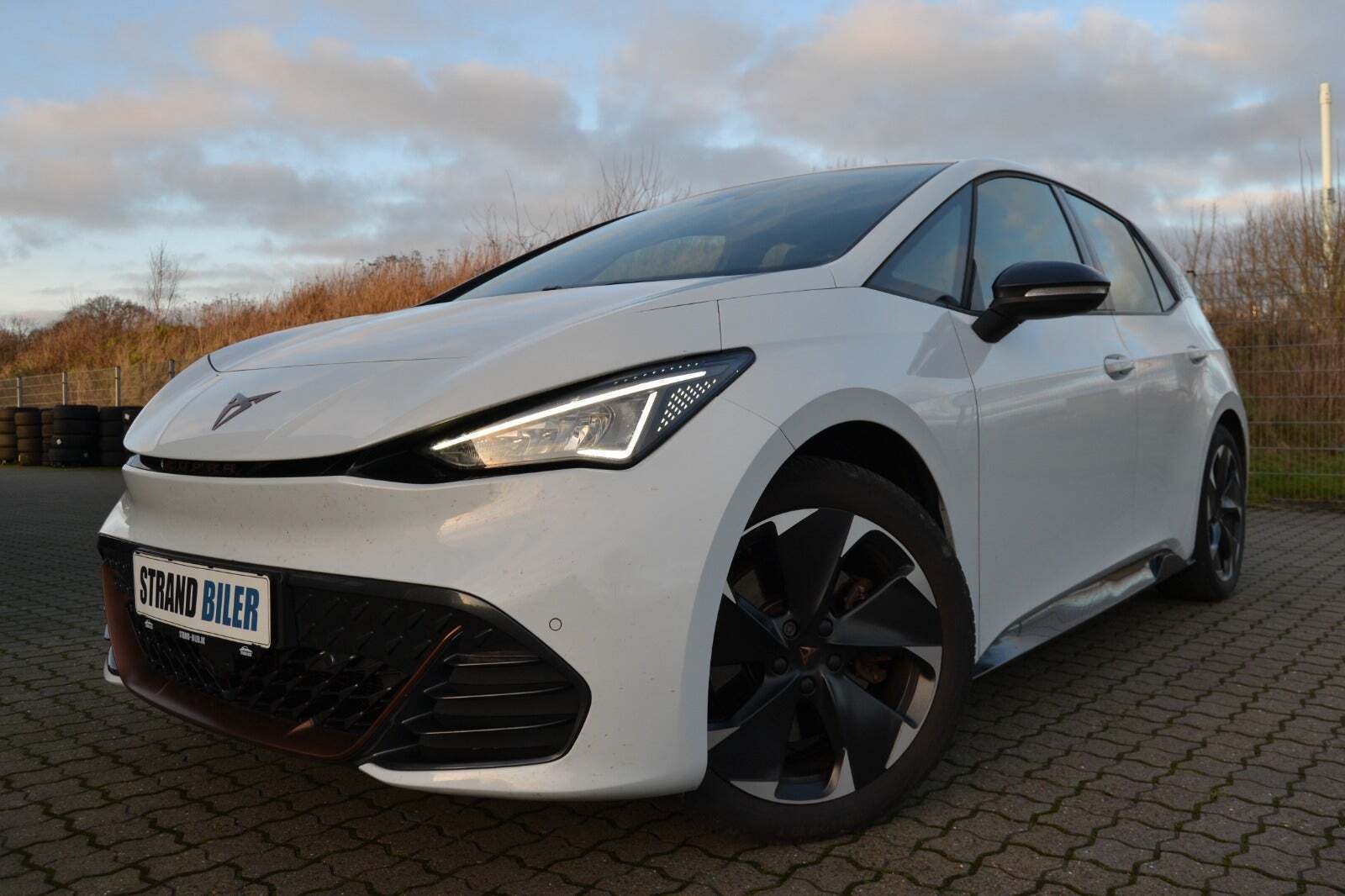 Hvid Cupra Born fra 2024