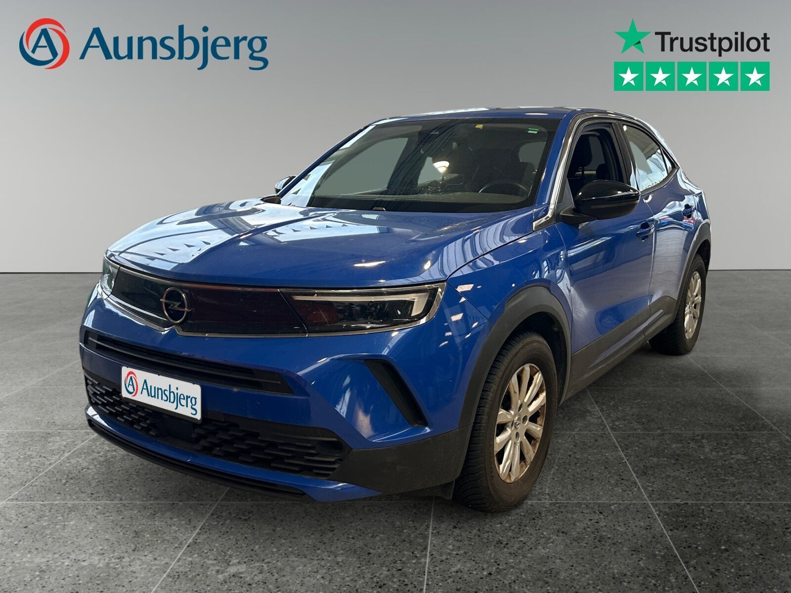 Blå Opel Mokka-e fra 2022