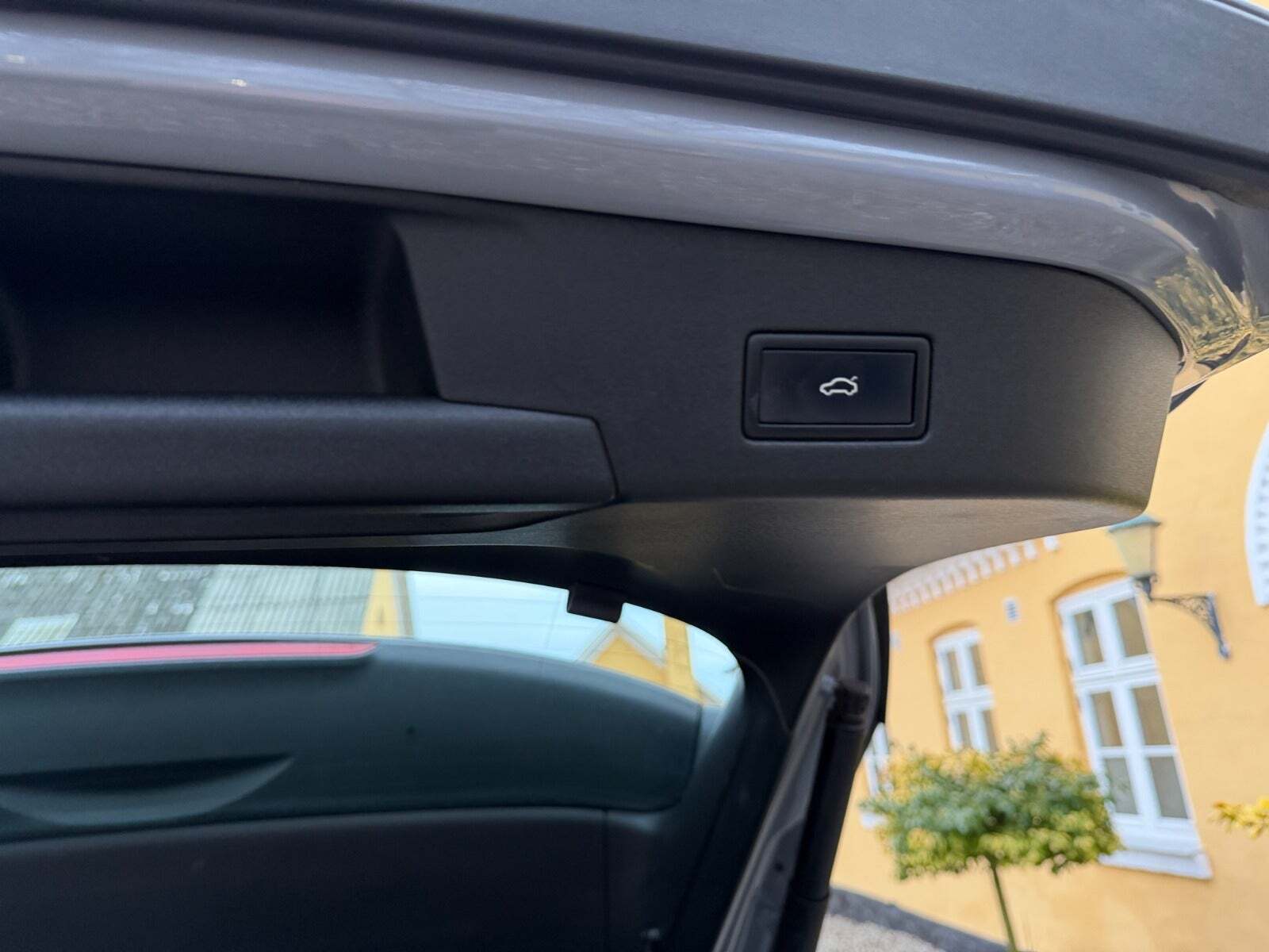 Grå VW ID.4 fra 2022