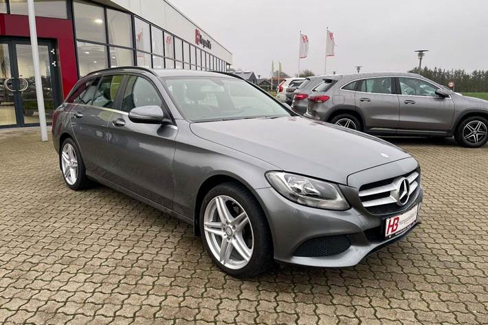 Grå Mercedes C200 d fra 2017