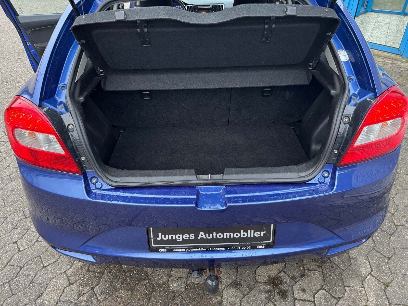 Blå Suzuki Baleno fra 2017