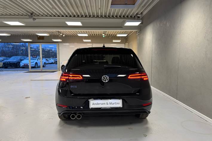Sort VW Golf fra 2020