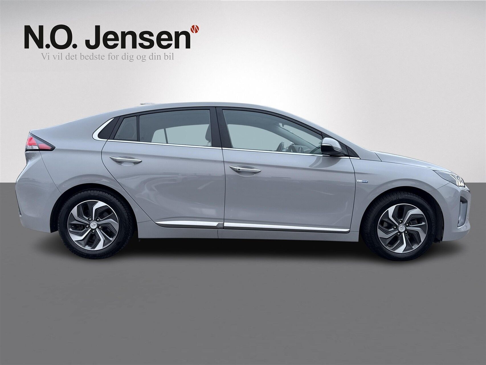 Hyundai Ioniq 1,6 GDI  Plugin-hybrid Premium plug-in 141HK 5d 6g Aut.