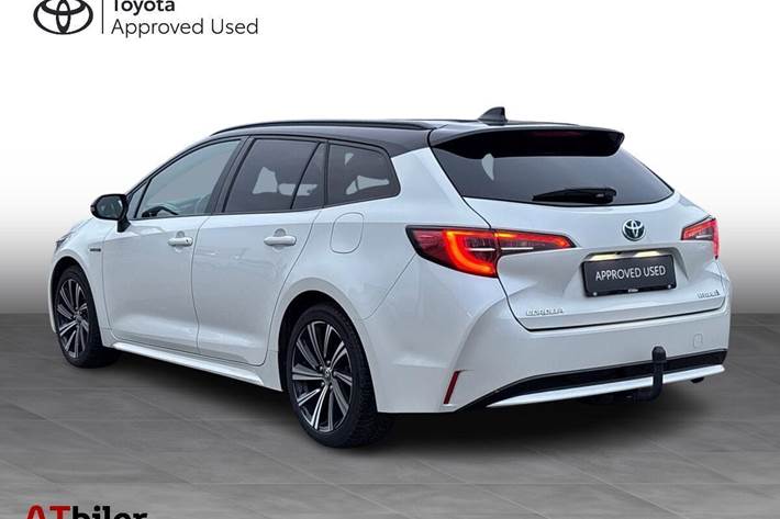 Hvid Toyota Corolla fra 2021