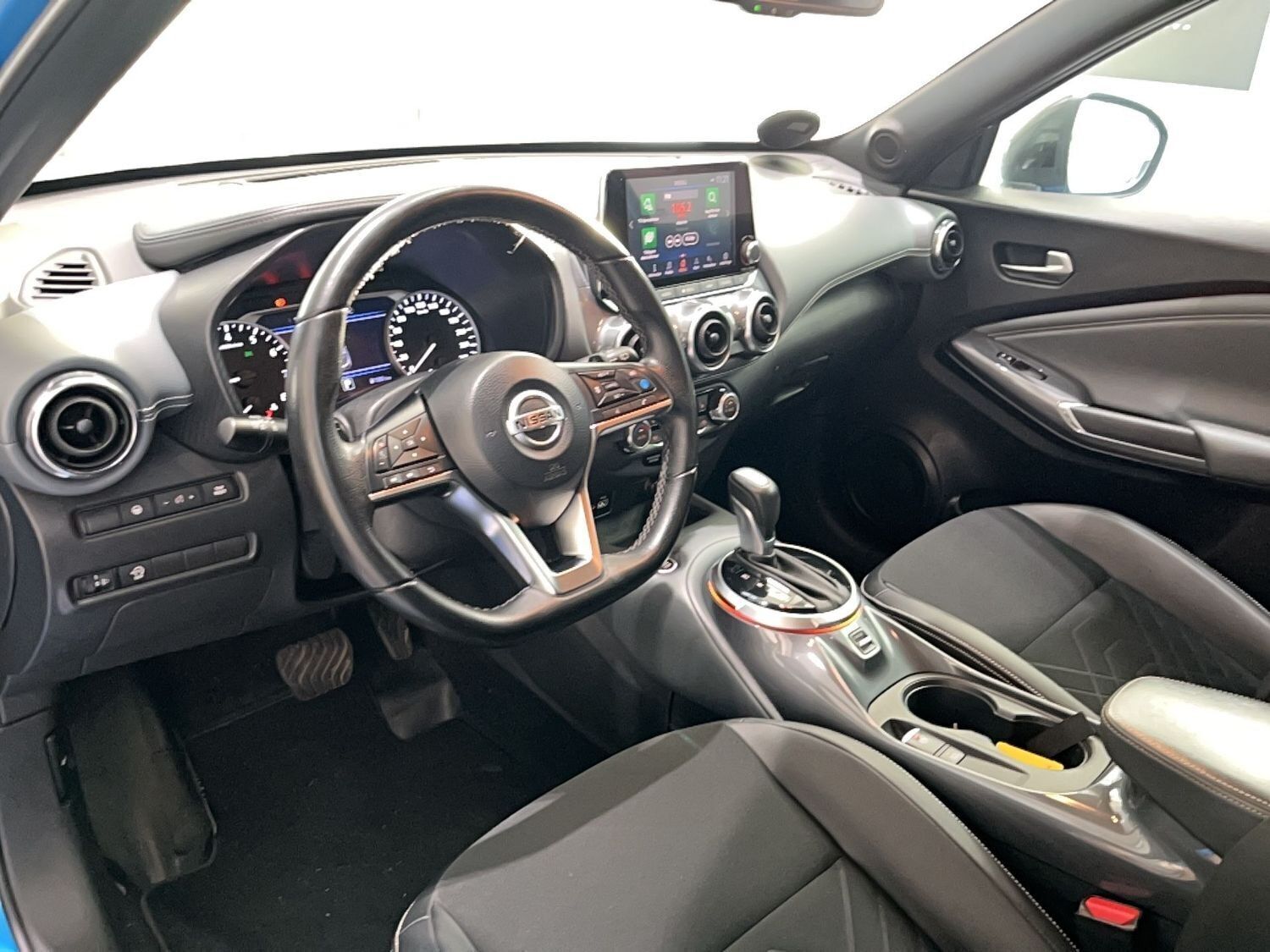 Blå Nissan Juke fra 2021