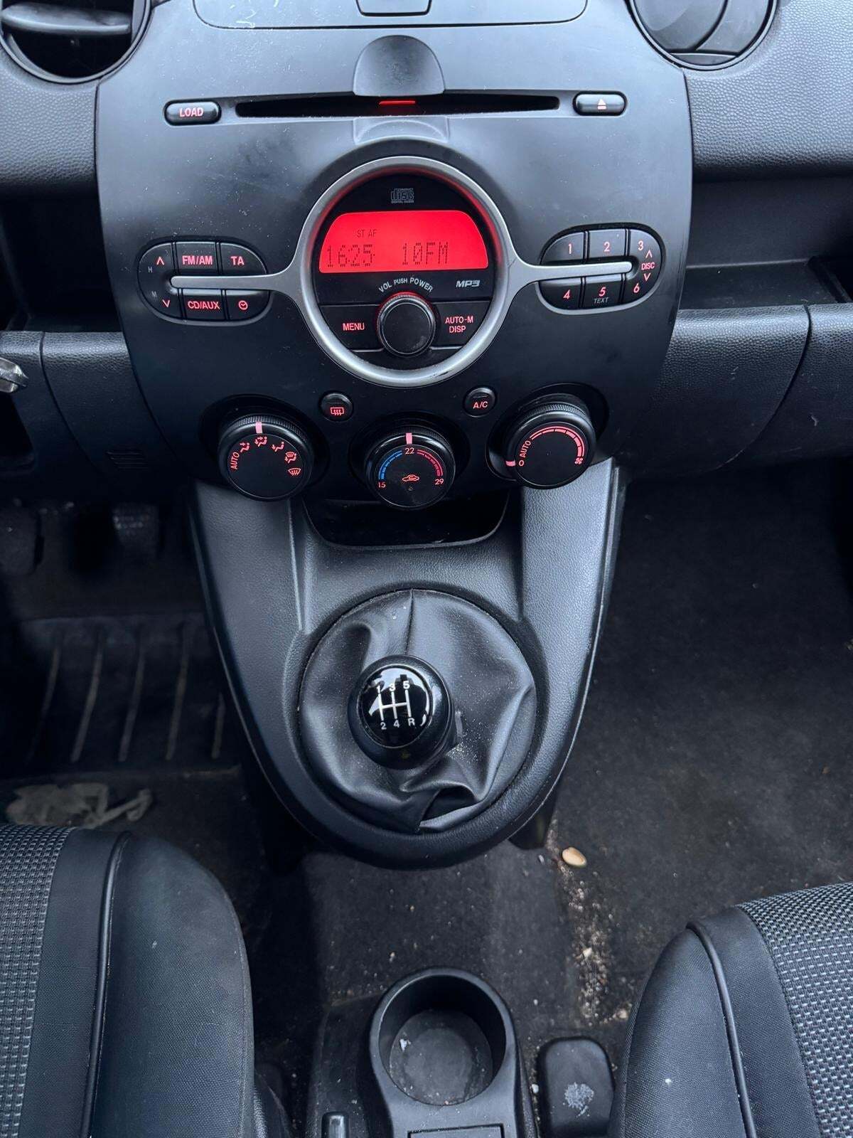 undefined Mazda 2 fra 2008