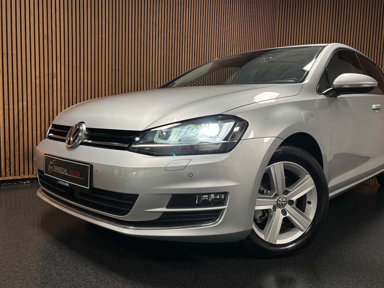 VW Golf VII 1,4 TSi 122 Highline DSG BMT