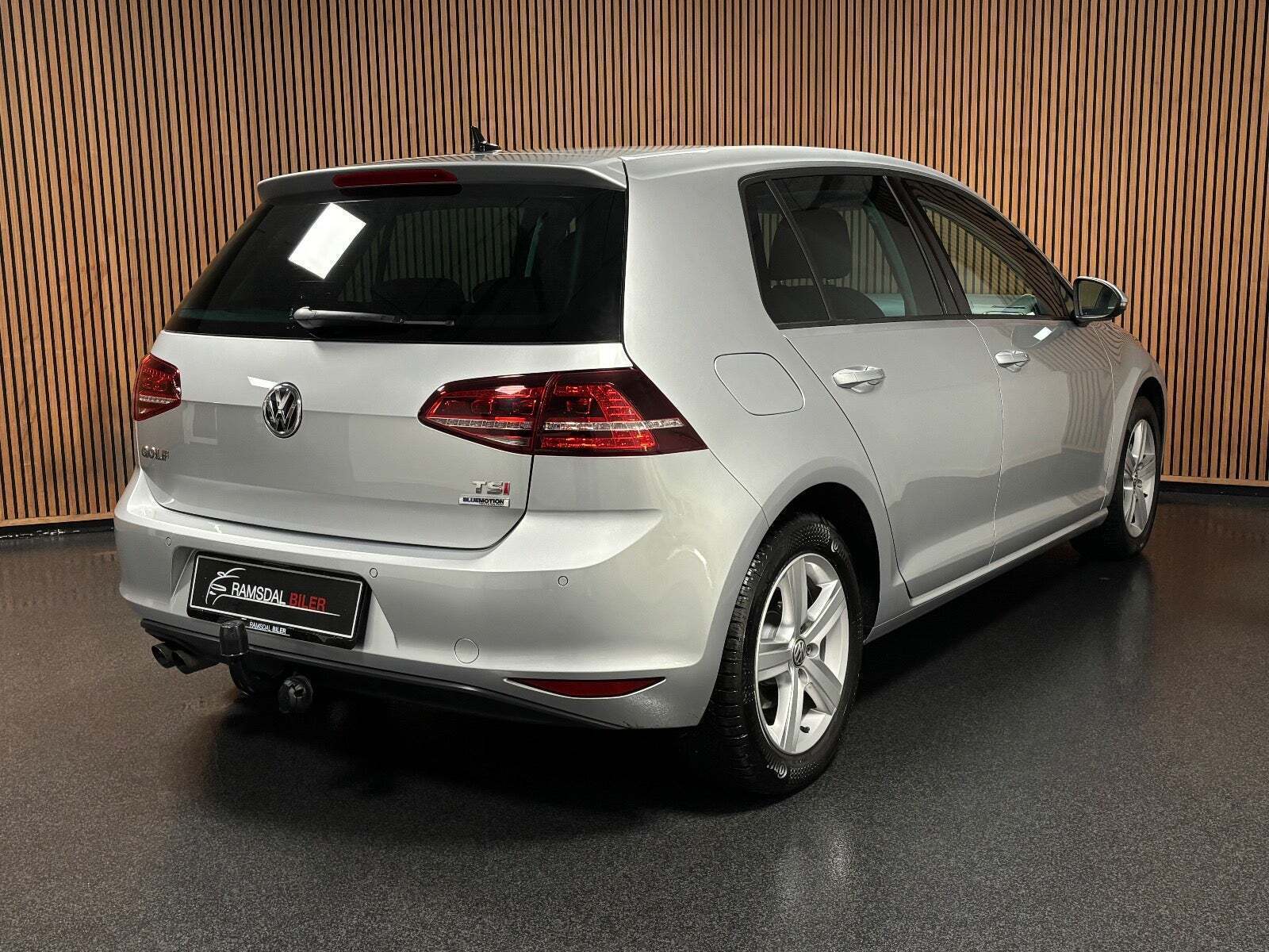 VW Golf VII 1,4 TSi 122 Highline DSG BMT