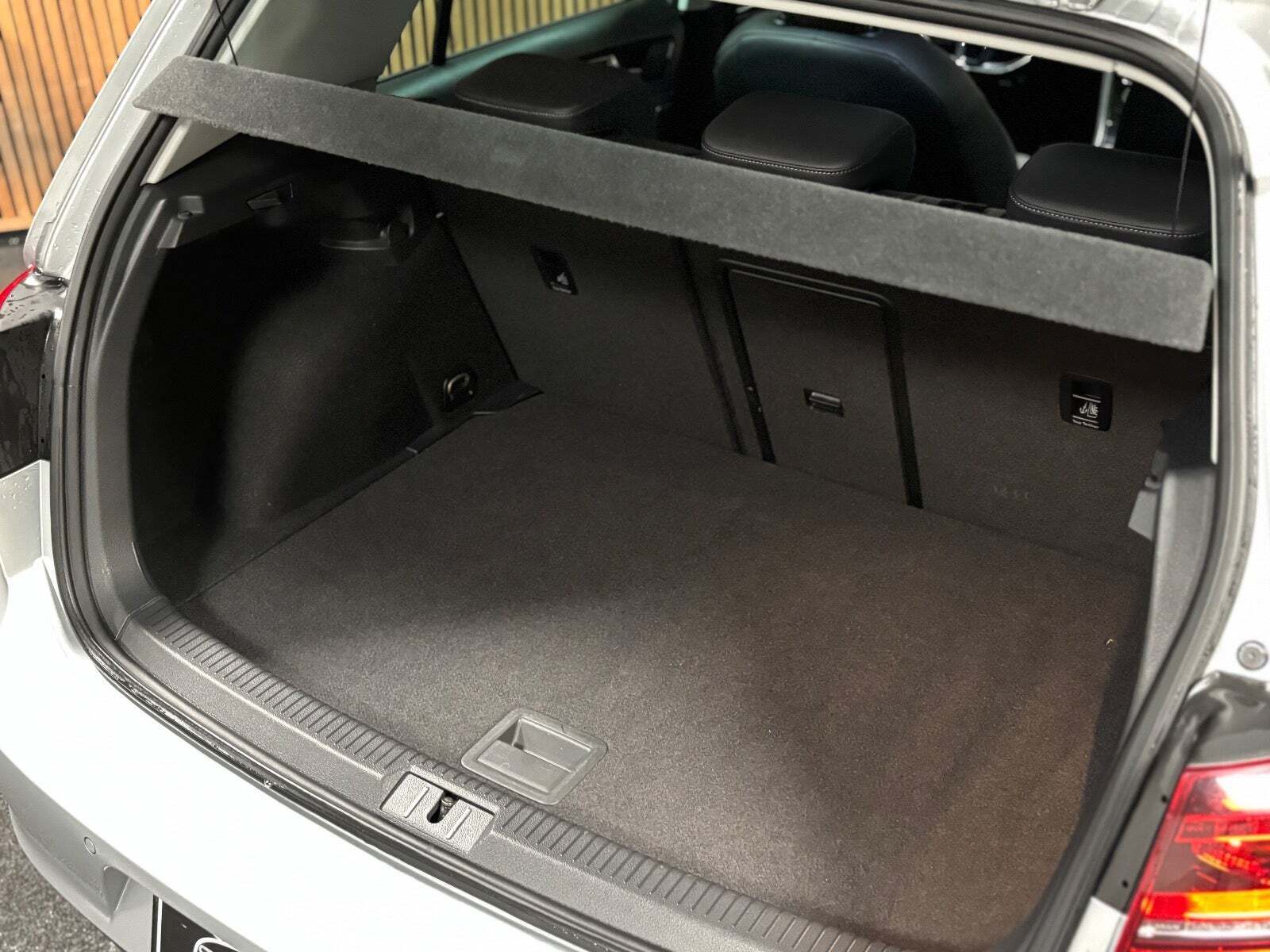 Sølv VW Golf VII fra 2015