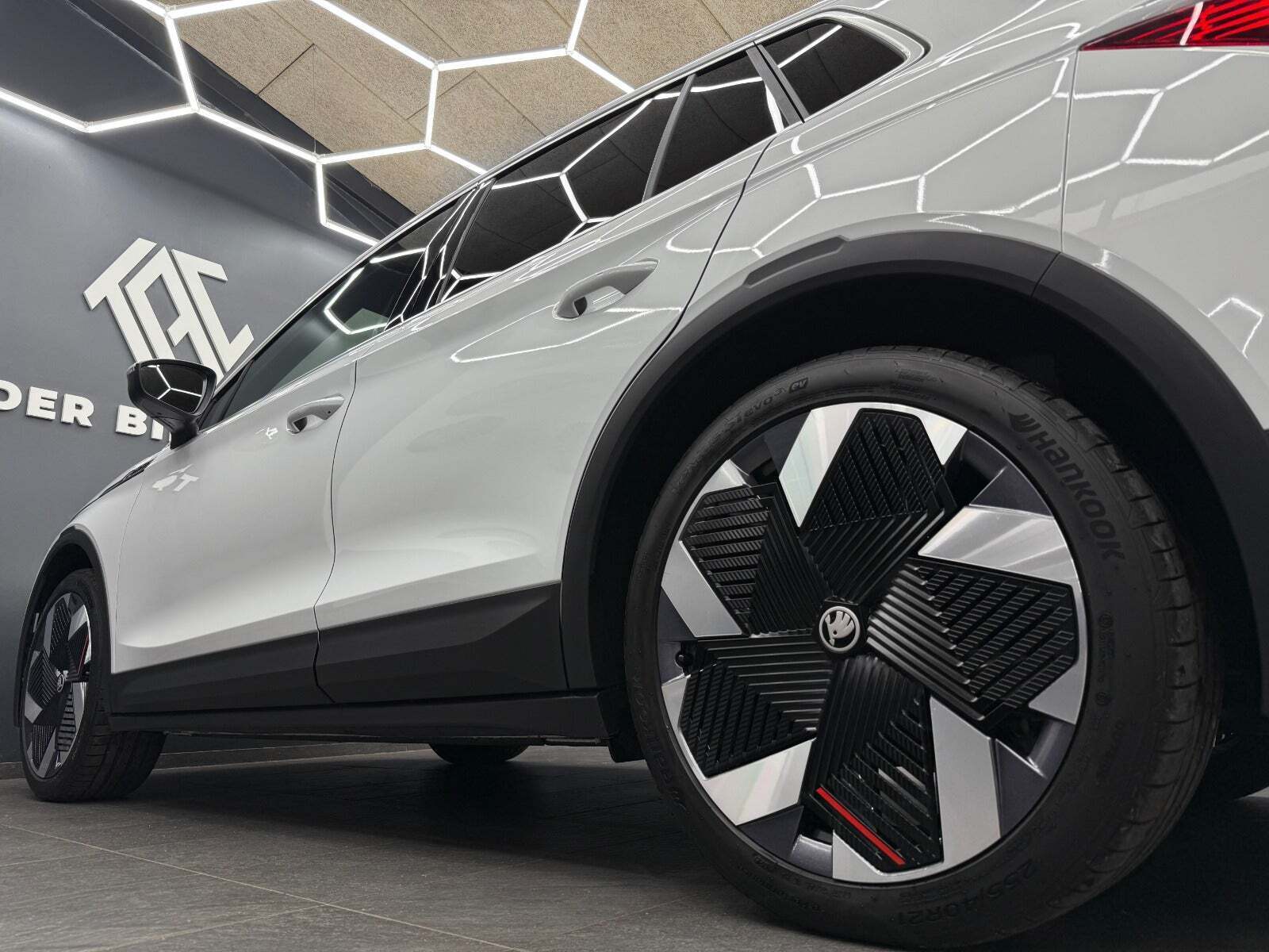 Hvid Skoda Elroq fra 2025