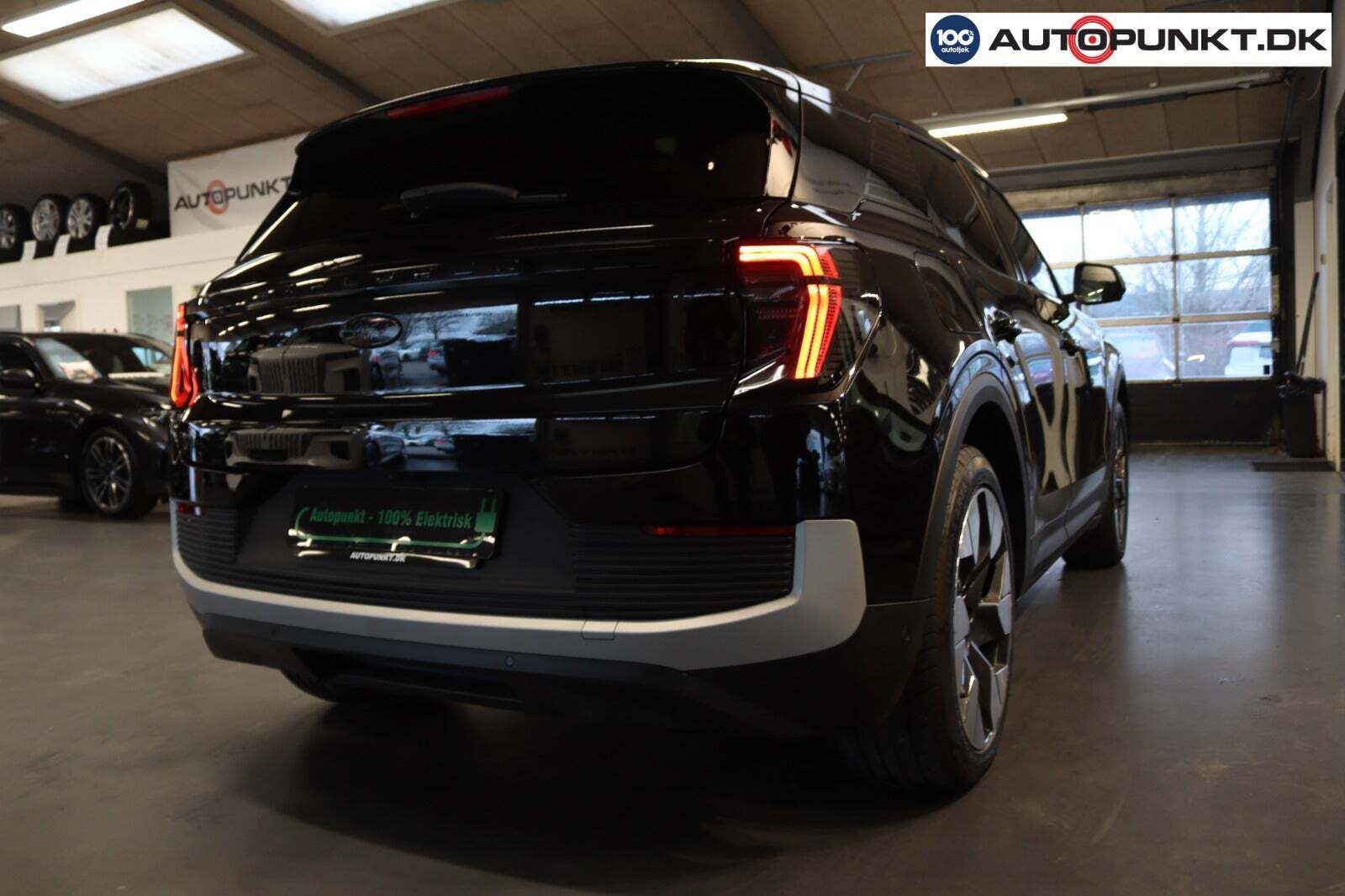 Sort Ford Explorer fra 2024