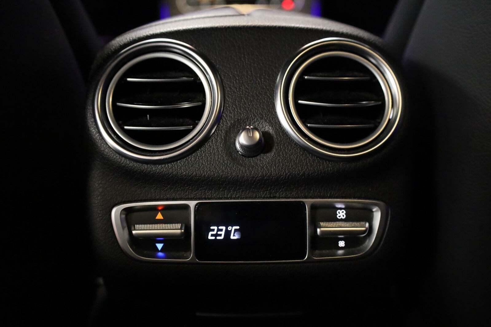 Grå Mercedes E300 de fra 2021