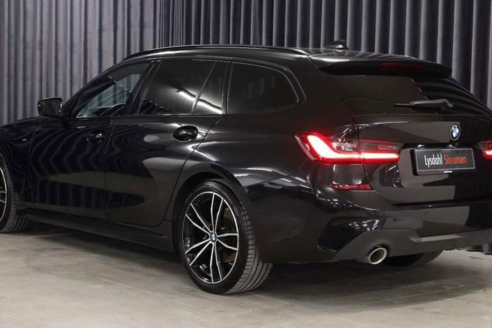 Sort BMW 320d fra 2019
