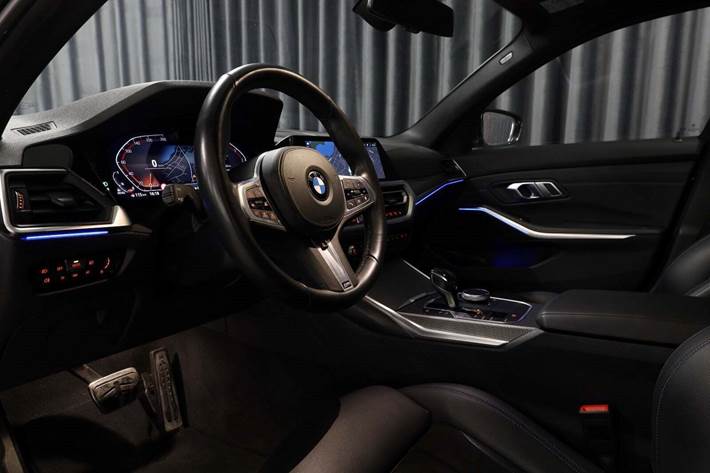Sort BMW 320d fra 2019