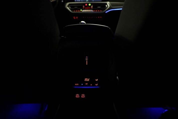 Sort BMW 320d fra 2019