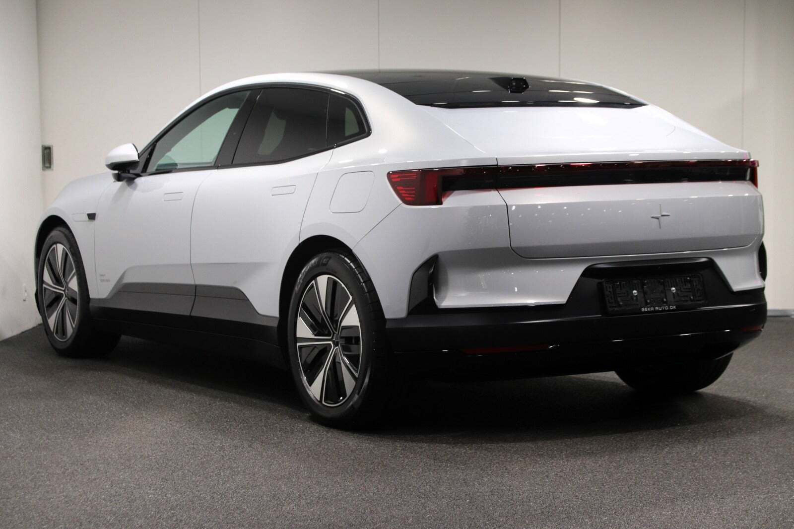 Polestar 4 Long Range AWD
