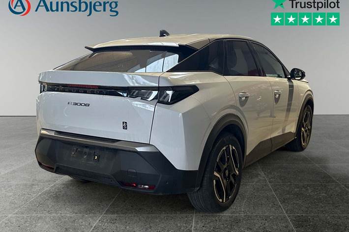 Hvid Peugeot e-3008 fra 2024