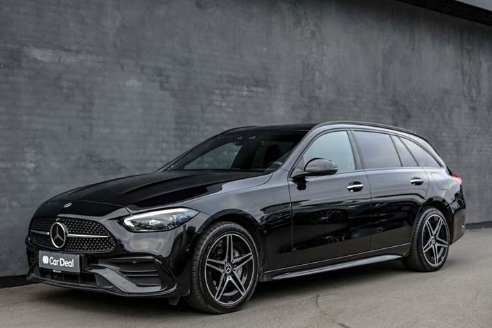 Sort Mercedes C300 e fra 2022 set udefra