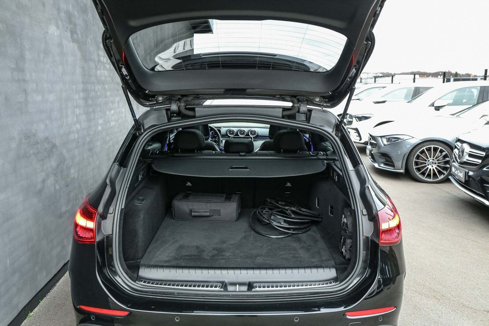 Sort Mercedes C300 e fra 2022