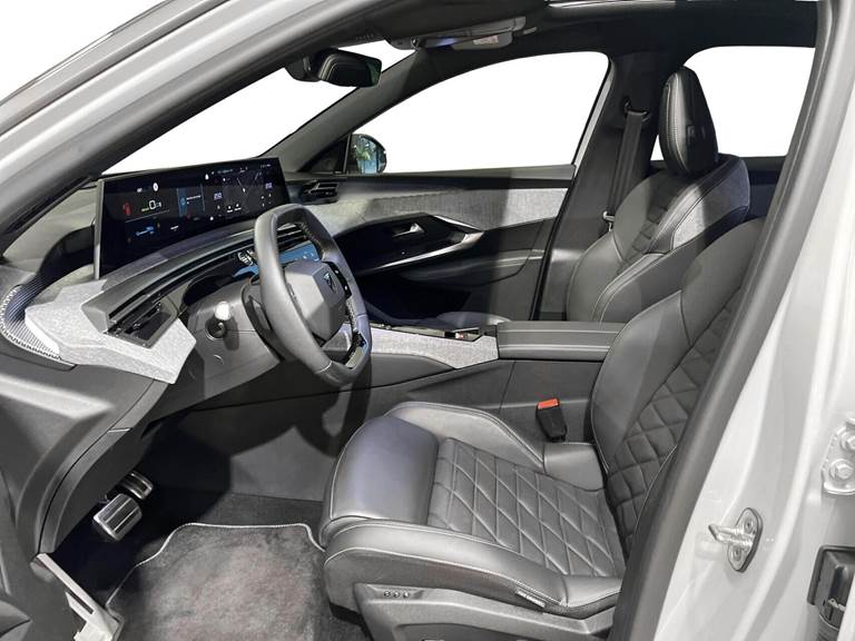 Peugeot e-3008 EL GT 210HK 5d Aut.