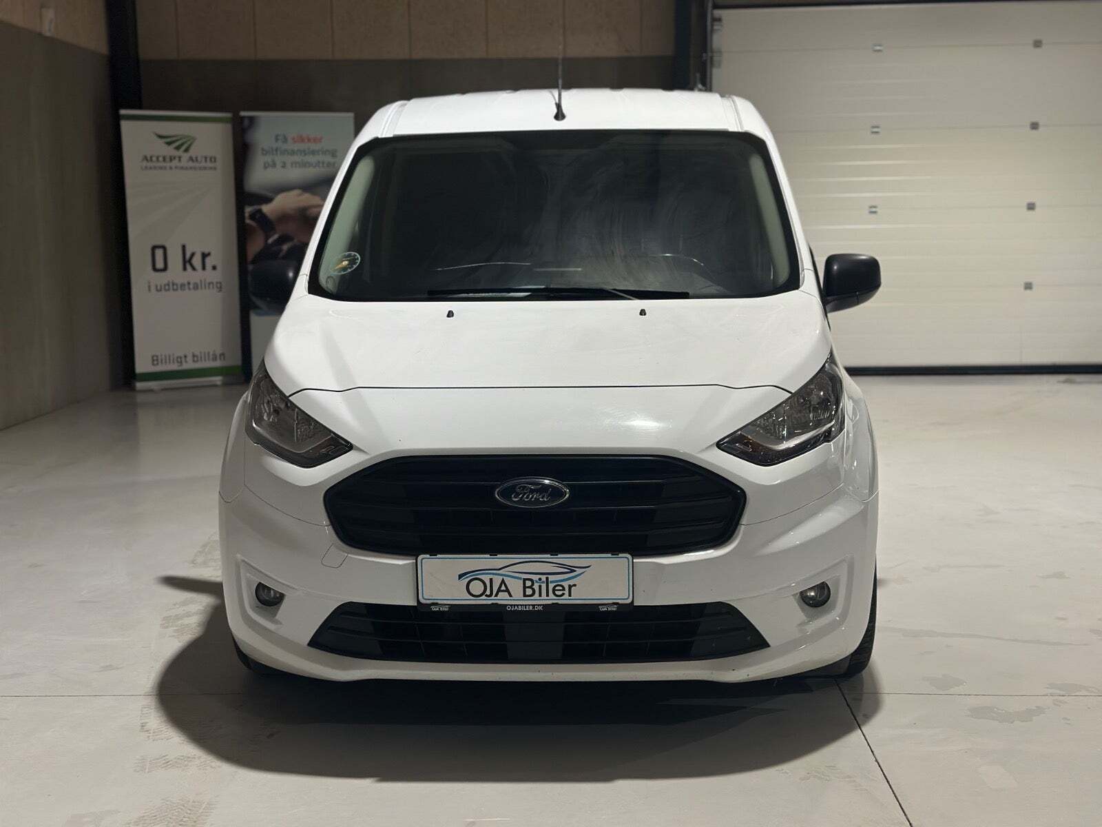 Hvid Ford Transit Connect fra 2020