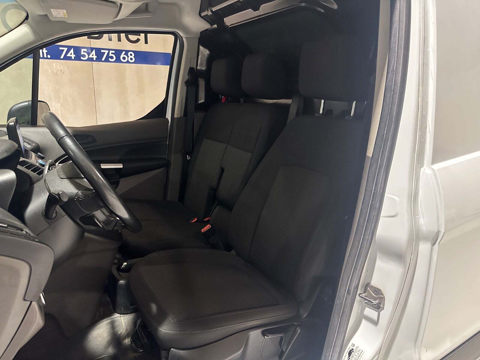 Hvid Ford Transit Connect fra 2020