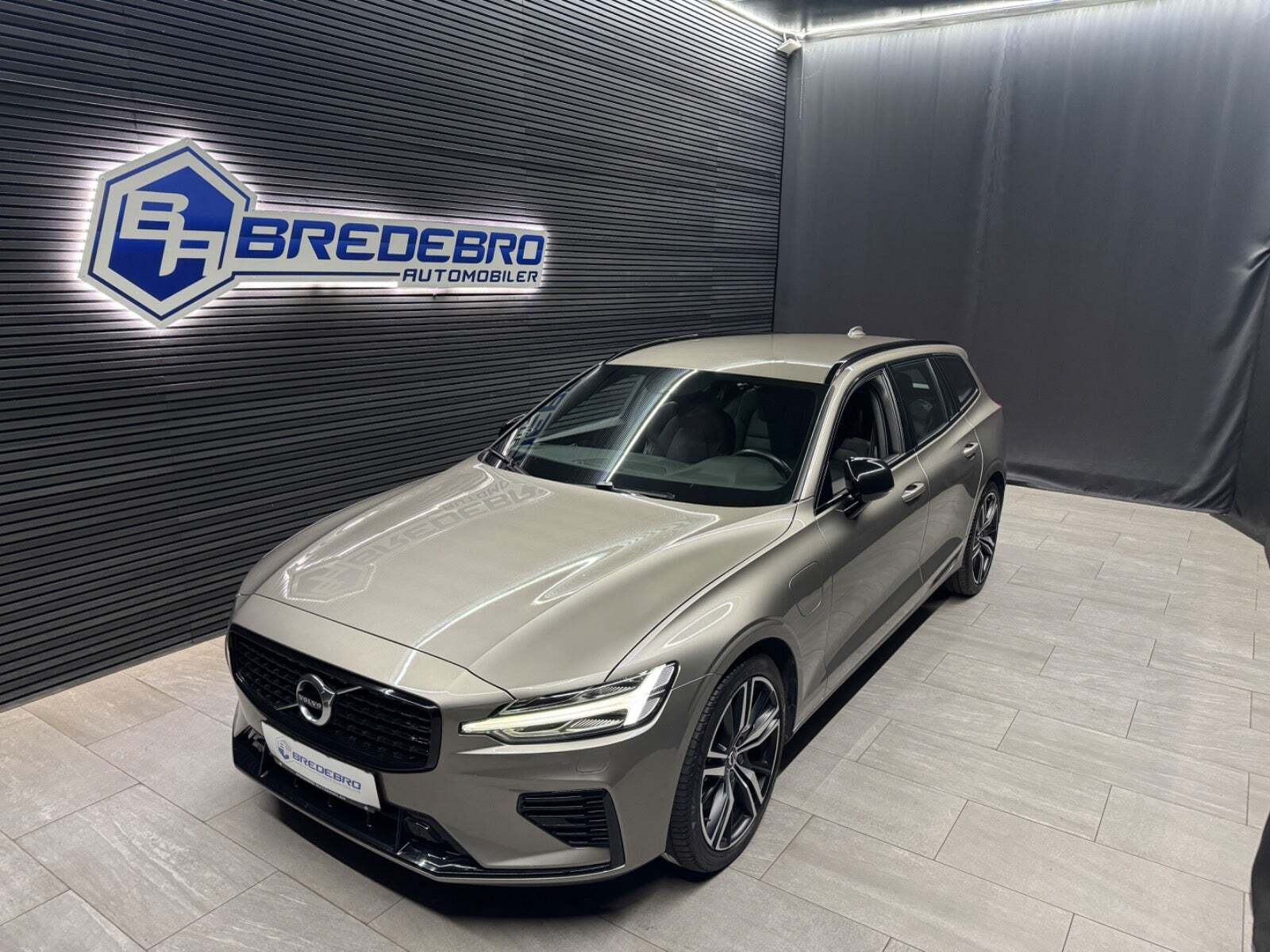 Volvo V60 2,0 T6 ReCharge R-Design aut. AWD