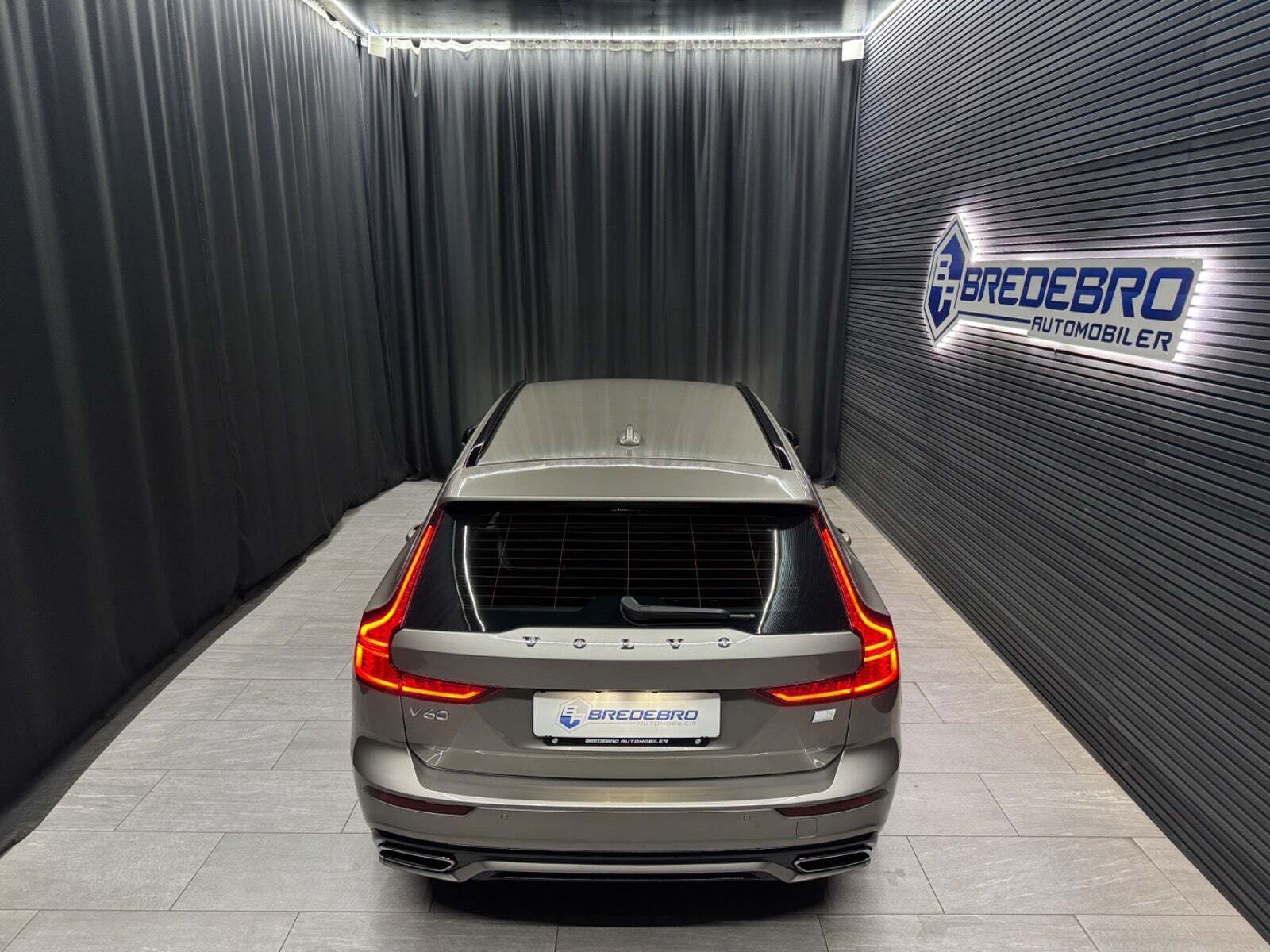 Volvo V60 2,0 T6 ReCharge R-Design aut. AWD