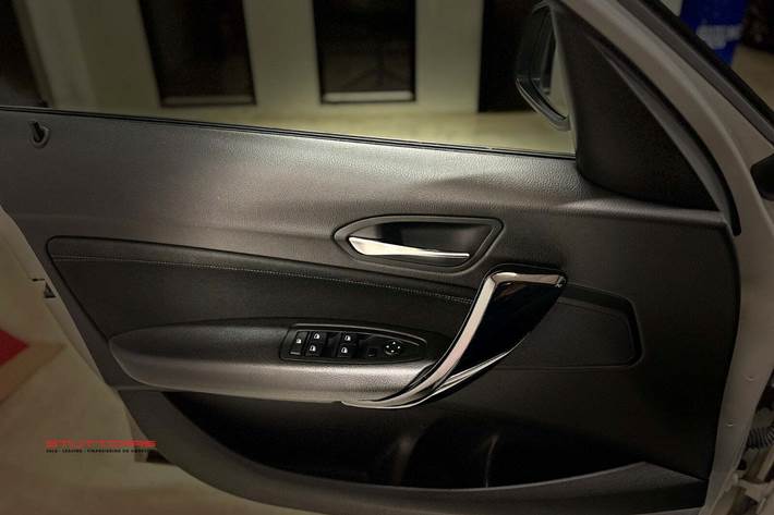 Hvid BMW 116d fra 2015