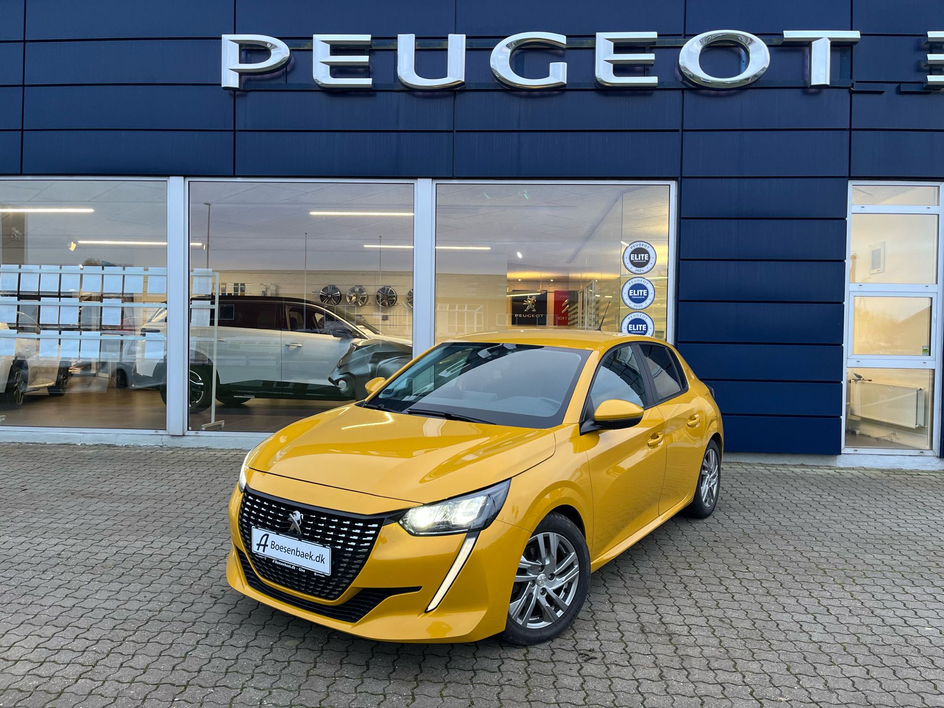 Peugeot 208 1,2 PureTech Active Limited 100HK 5d 6g