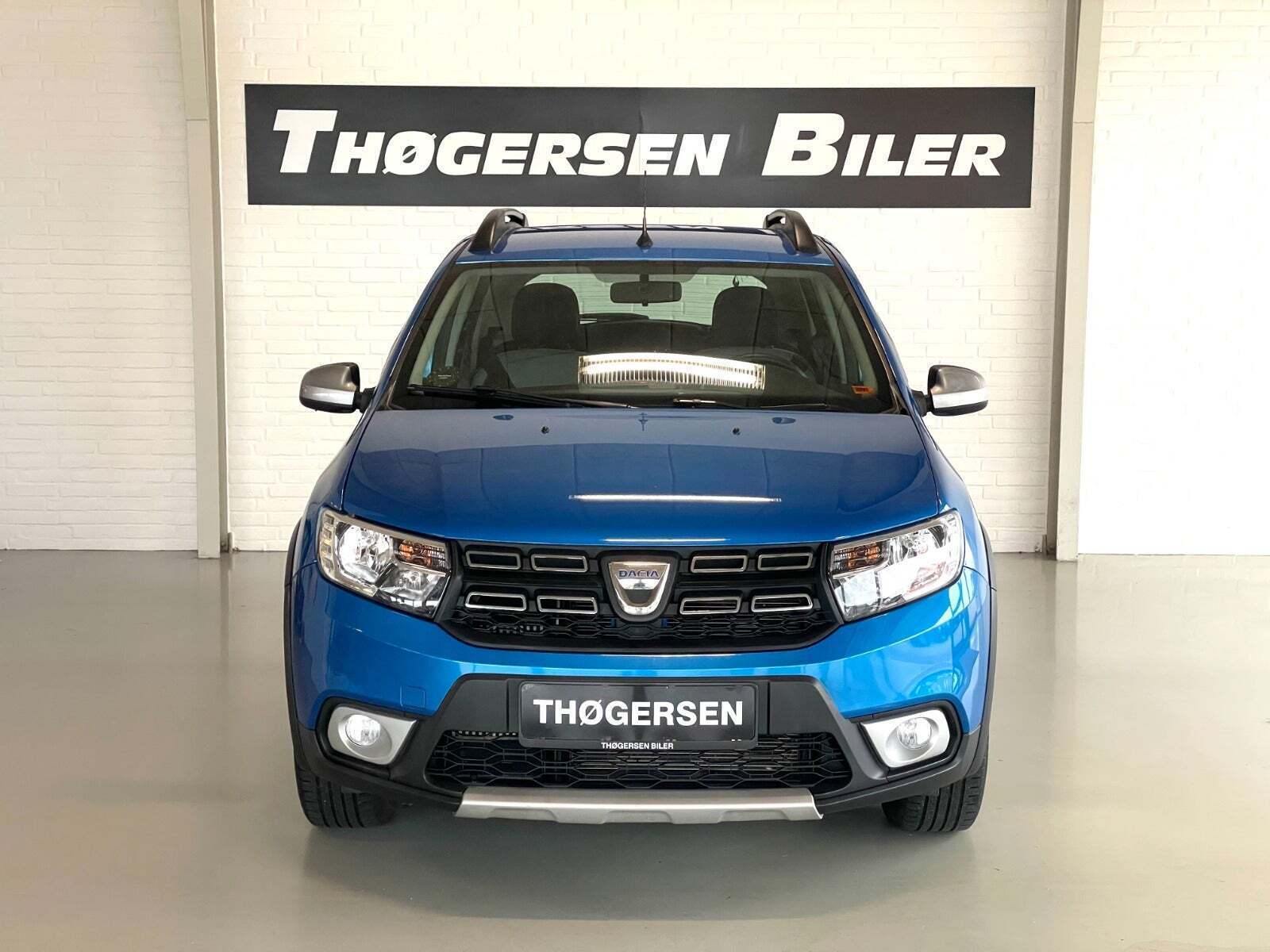 Blå Dacia Sandero Stepway fra 2017