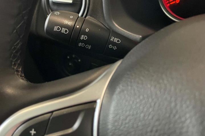 Blå Dacia Sandero Stepway fra 2017