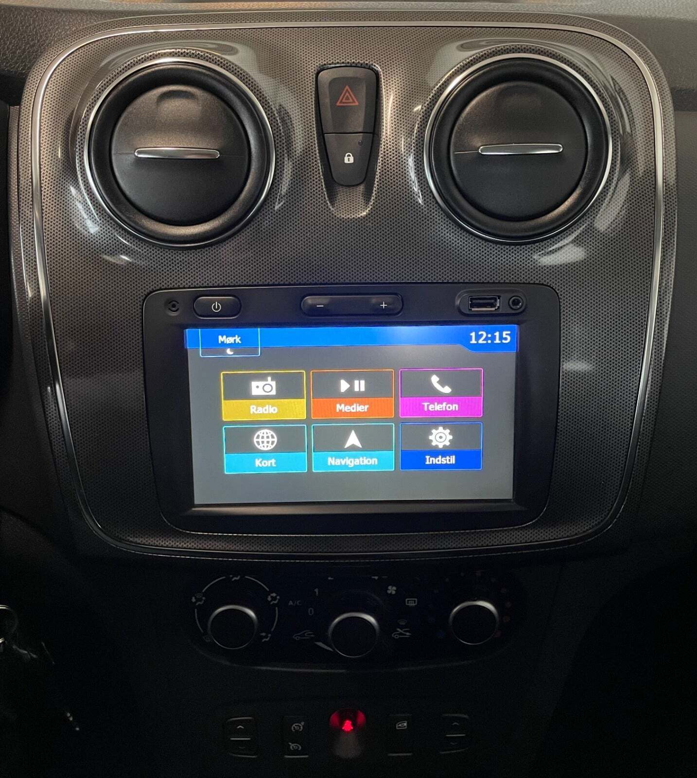 Blå Dacia Sandero Stepway fra 2017