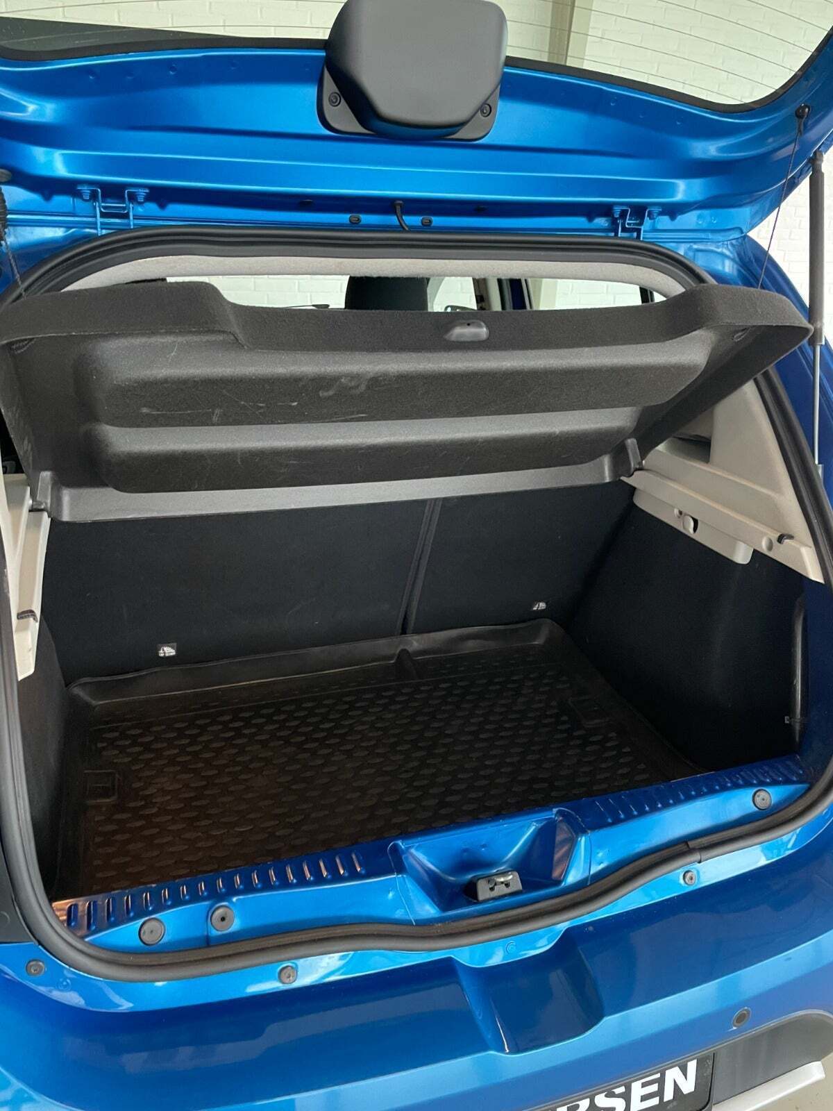 Blå Dacia Sandero Stepway fra 2017