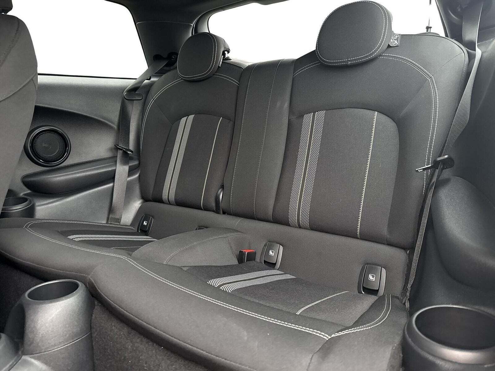 Mini Cooper SE Essential