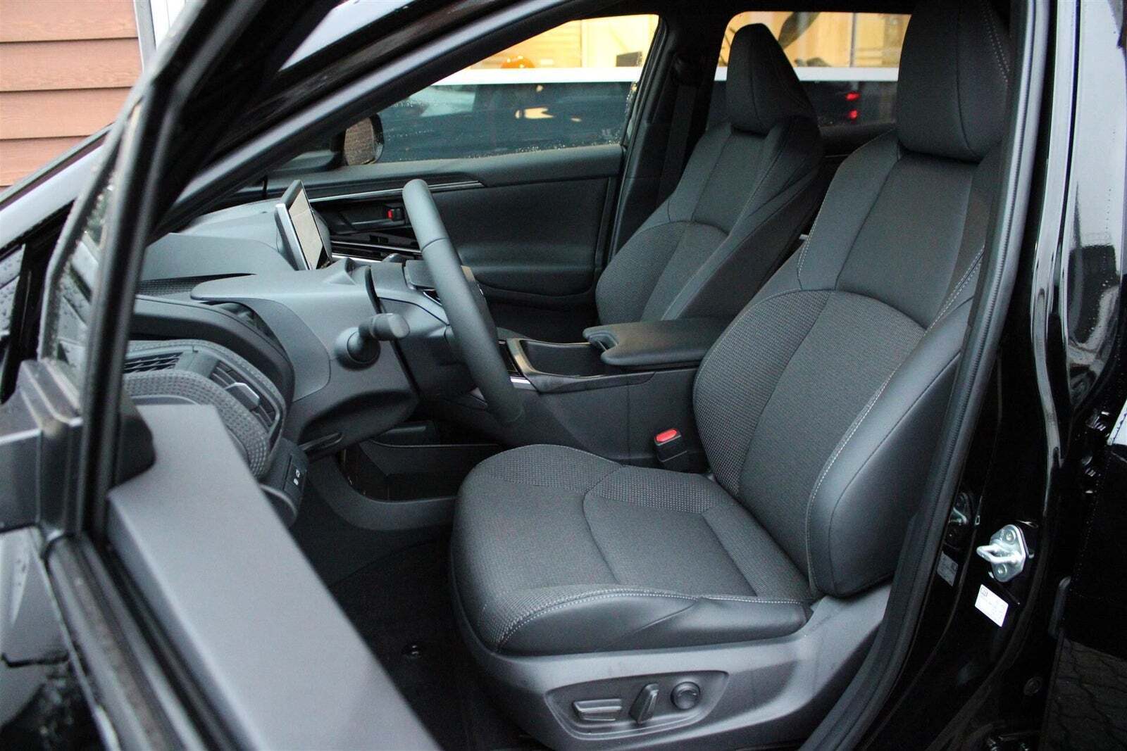 Toyota BZ4X Business+