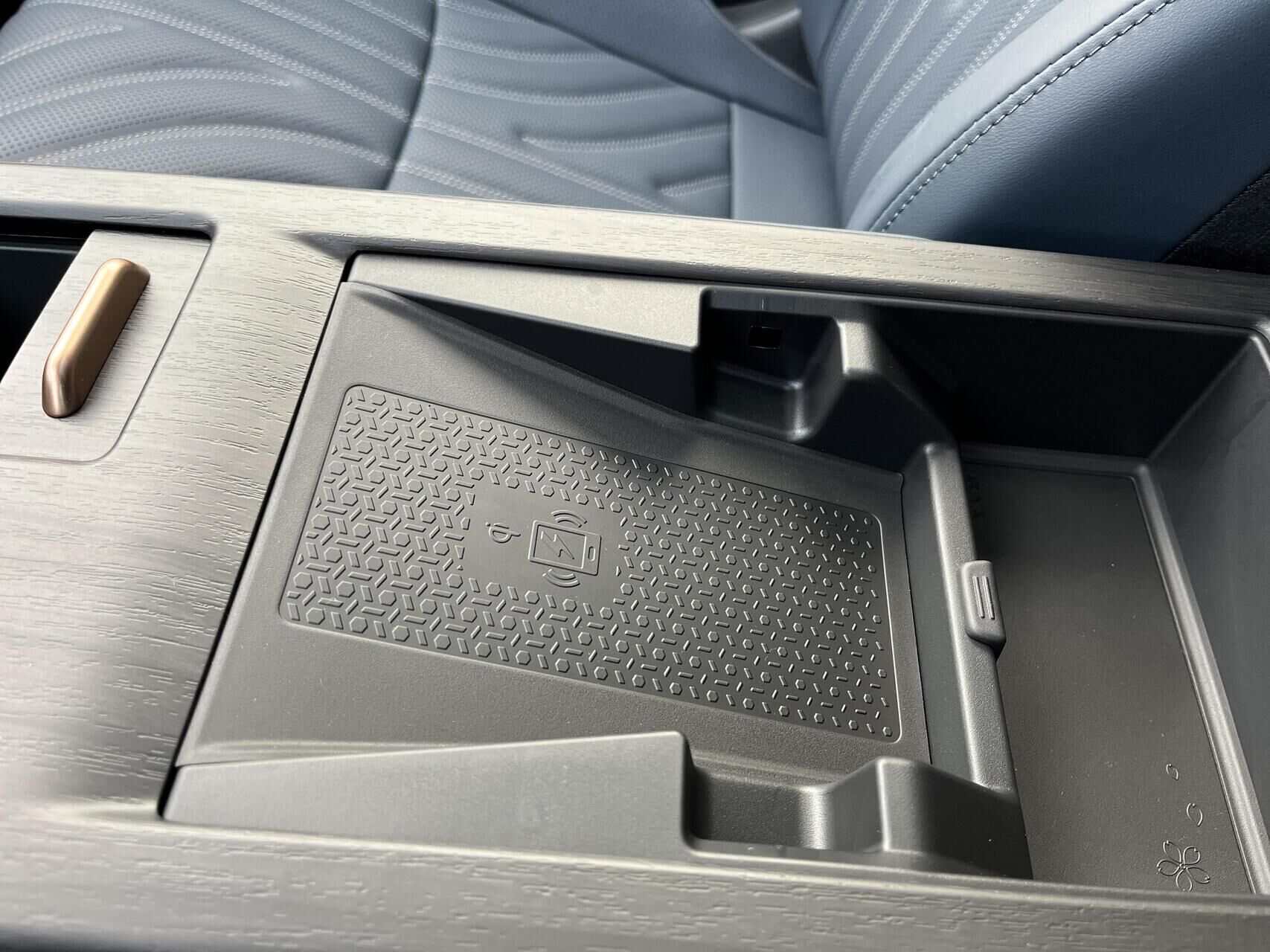 Sort Nissan Ariya fra 2025