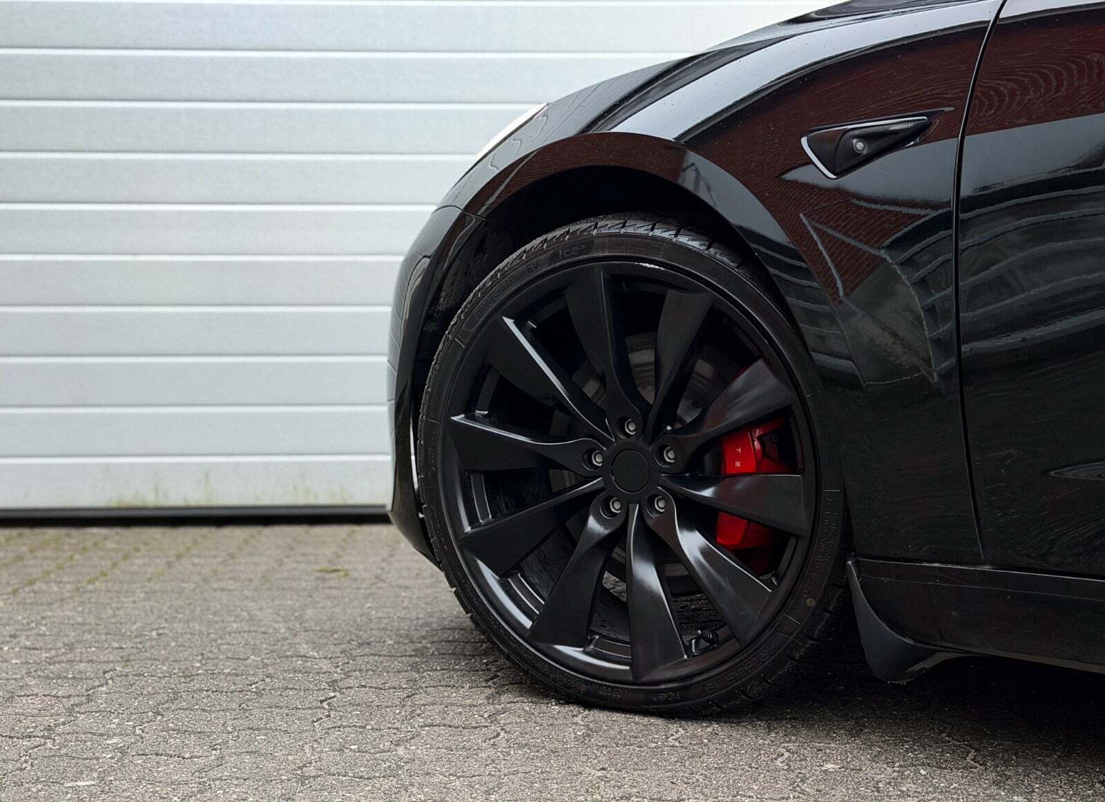 Tesla Model 3 Performance AWD