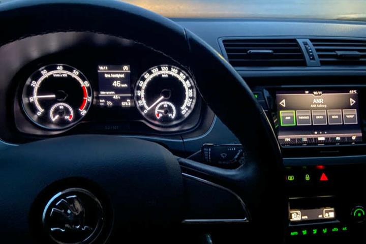 Grå Skoda Fabia fra 2018