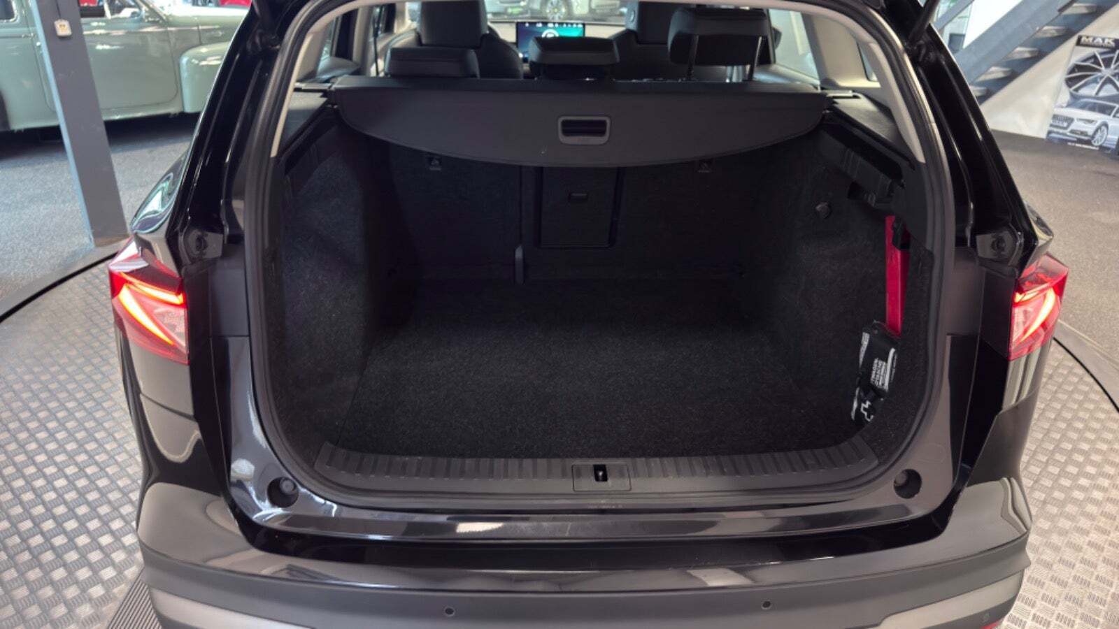 Sort Skoda Enyaq fra 2023