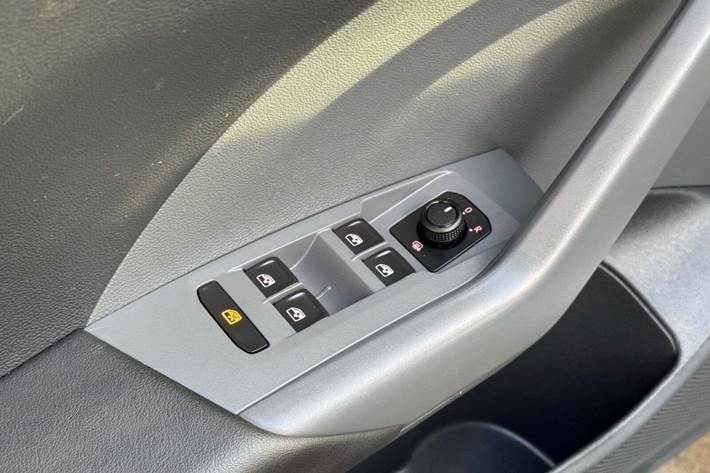 Sølv VW T-Cross fra 2020