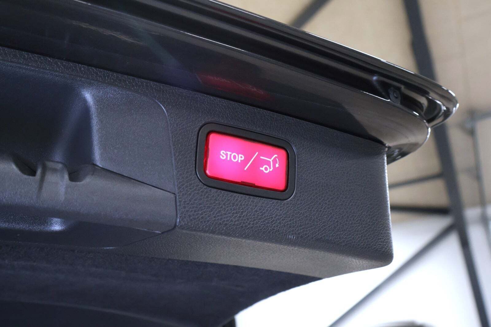 Grå Mercedes E300 de fra 2021