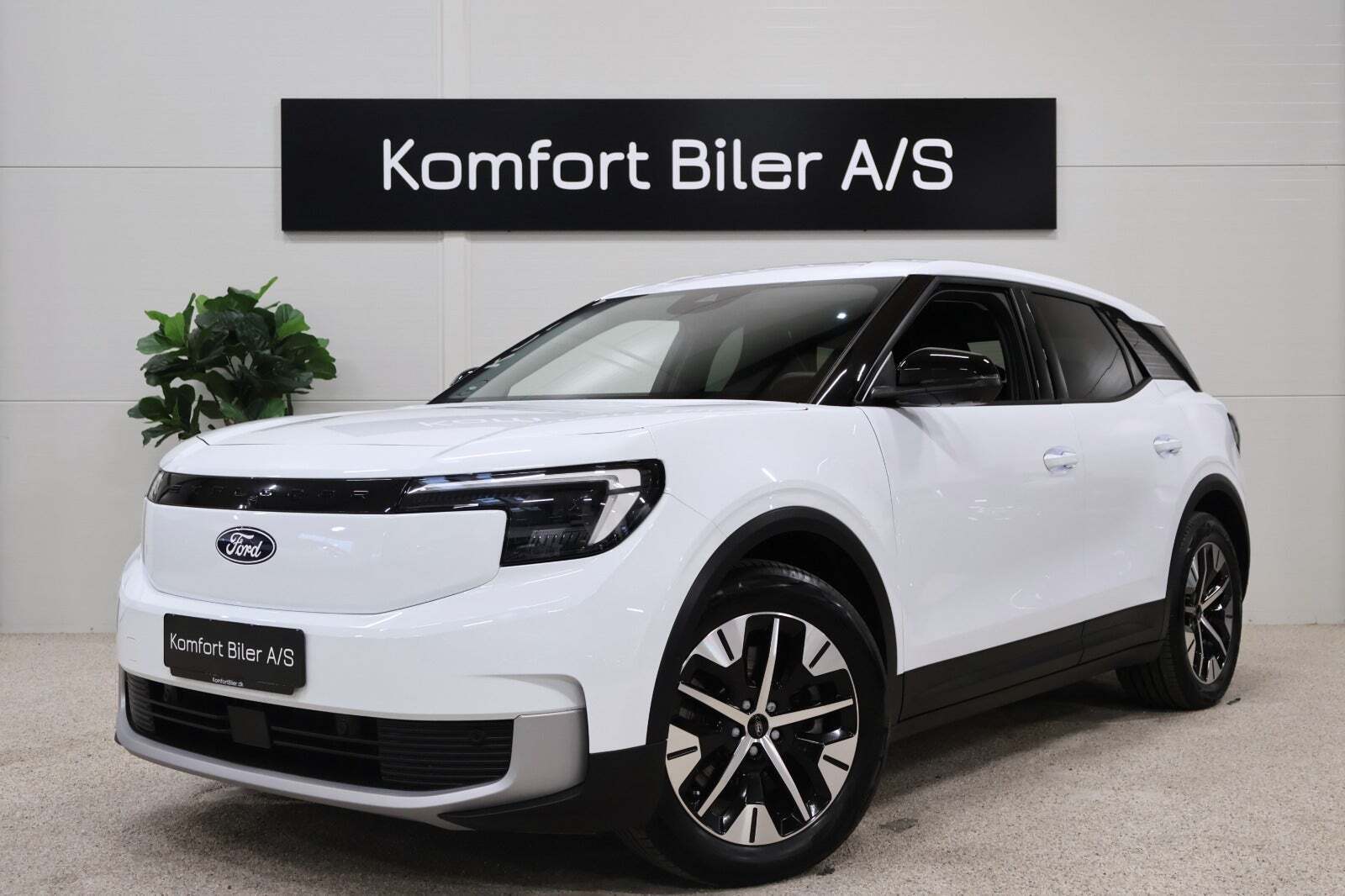 Ford Explorer 82 Select Extended Range