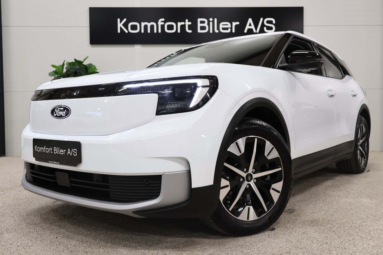 Ford Explorer 82 Select Extended Range